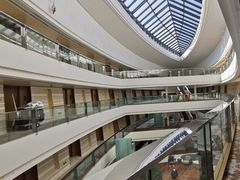 -上海滴水湖皇冠假日酒店