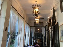 靠窗位-上海老站(徐家汇店)