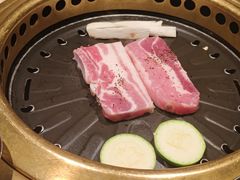 -蚂蚁洞·烤肉大营地(上海静安大悦城店)