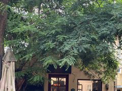 -荒岛书店(黄县路店)