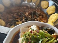 -三江鱼东北特色铁锅炖(骆驼店)