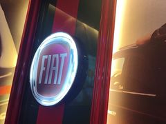 -UK派对KTV(日月广场店)