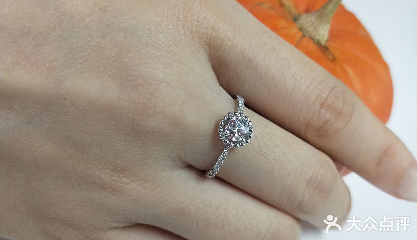 💍钻戒定制。给你不一样的爱❤
