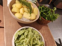 -三出山火锅(南京万象天地店)