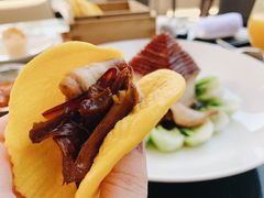 金牌扣肉配玉米饼-杭州西子湖四季酒店·金沙厅