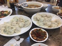 -周家大连水饺(美专校街店)