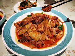 豆饼焖羊肉-疆山别院·木垒羊·新疆菜烧烤(铁路局店)