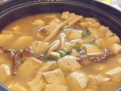 姬松茸菌炖豆腐-龙吟九品(青龙山庄店)