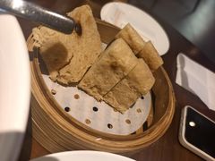 -HOT CRUSH趁热集合·现烤面包(上海环球港店)