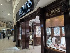 -奥利弗·雷金纳德·坦博国际机场