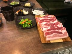 -香猪坊韩国烤肉专属门店(魏公村店)