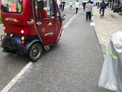 -东方体育中心(地铁站)