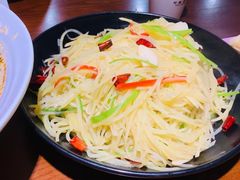 酸辣土豆丝-叶派龙虾•招牌香辣蟹·海鲜(中海国际店)