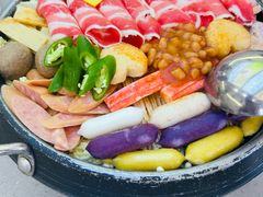 -豚妈妈汤饭·部队锅(南京东路店)