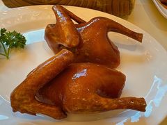 玻璃脆皮乳鸽-利苑酒家(金宝店)