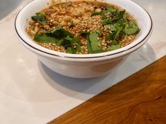 -乡土黄·鲜牛肉火锅·小龙虾(兴业街店)
