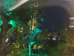 -茅草房·河畔园林火锅