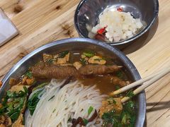 -柳州肥姨妈大骨螺蛳粉(曹路店)