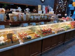 面包甜点陈列柜-清真全盛斋传统糕点(西羊市店)