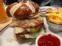 碱水巴伐利亚德式肉糕汉堡-普拉那啤酒坊Paulaner(凯宾斯基饭店)