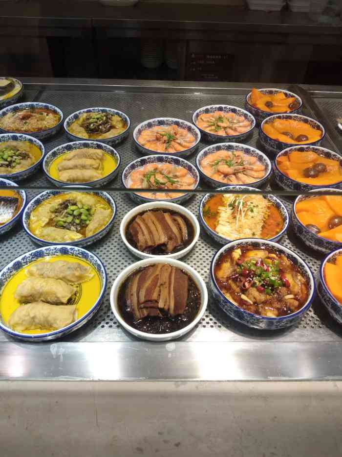 顺旺基(滨湖万达店)-"总体还不错,菜品还比较丰富,晚餐用餐有折.