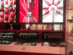 -Dior迪奥(上海世茂广场店)