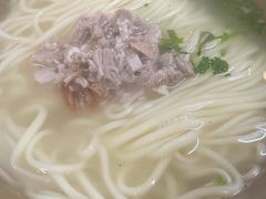 -亮亮面馆(经六路店)