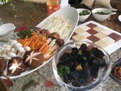 -慢丽江·云南野生菌土鸡锅(付家庄店)
