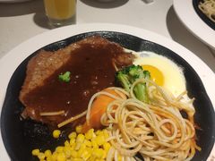 -汤姆家的牛排意面披萨(新城市广场店)