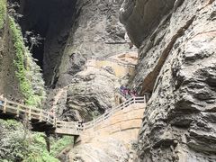 -龙水峡地缝景区