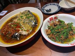 双椒鱼头-钟掌勺忘不了地道湘菜(新天地假日广场店)