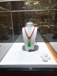 -北京七彩云南翡翠珠宝旗舰店(月坛店)