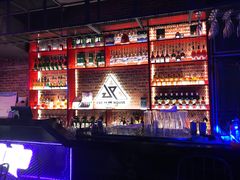 -UP嘻哈酒吧(粉巢店)