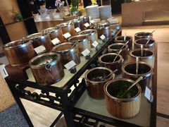 自助调料区-上海东方佘山翰悦阁酒店·Vie全日制餐厅