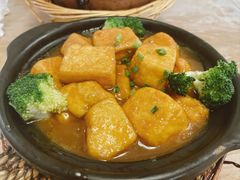 自制鲍汁豆腐煲-李记潮汕砂锅粥(营福路店)