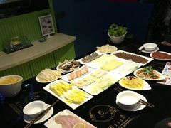 -唯爱KTV聚会餐厅(仙林东城汇店)