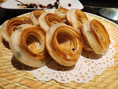 老济南油旋-闫府私房菜·百年鲁菜(恒隆店)
