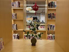 -漕河泾街道图书馆(漕河泾社区文化活动中心店)