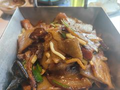 洋芋粑粑炒腊肉-莲花餐饮(高新店)