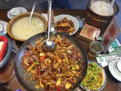 -富正毅三下锅·湘西韵味(天门山索道店)
