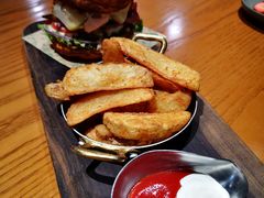 薯角-魏斯理汉堡(西安沣东吾悦店)