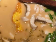 -荣家黄鱼面(前滩太古里店)