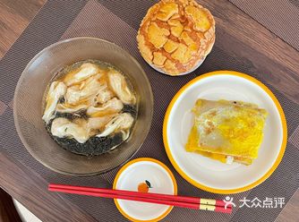 馄炖 鸡蛋饼 大蒜鸡蛋 青团都不错呦