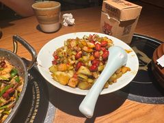 -吃饭皇帝大土家民族菜(荟聚店)