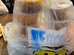 -爆炸头阿姨小四川正宗川味小吃(无任何分店)