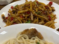 -牛八宝桂林米粉(八里庄店)