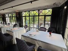 -弦月窗LUNETTE BY AMANDA(复兴路店)