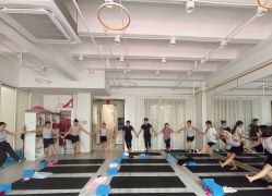 -亚太瑜伽普拉提学院