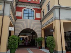 -佛罗伦萨小镇广佛名品奥特莱斯(疏港路店)