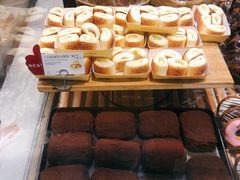 -巴黎贝甜(大宁国际商业广场店)